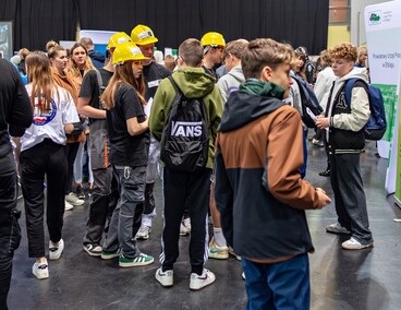 Praca, edukacja i ludzie