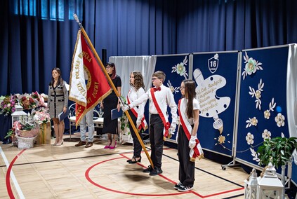 Sześćdziesiąt pięć lat \"szesnastki\"