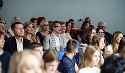 Sześćdziesiąt pięć lat \"szesnastki\"