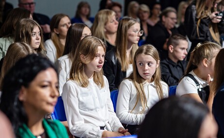Sześćdziesiąt pięć lat \"szesnastki\"