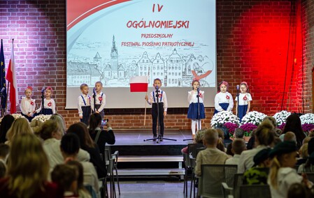 Przedszkolaki zaśpiewały o niepodległości