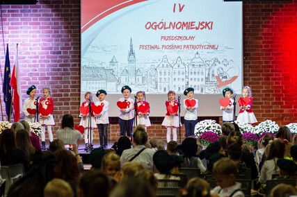 Przedszkolaki zaśpiewały o niepodległości