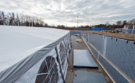 Baseny mają być gotowe w wakacje
