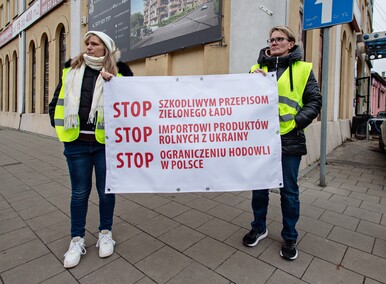 Rolnicy protestowali w Elblągu. „Żywność spoza UE jest nafaszerowana pestycydami”