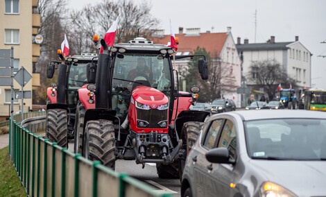 Rolnicy protestowali w Elblągu. „Żywność spoza UE jest nafaszerowana pestycydami”