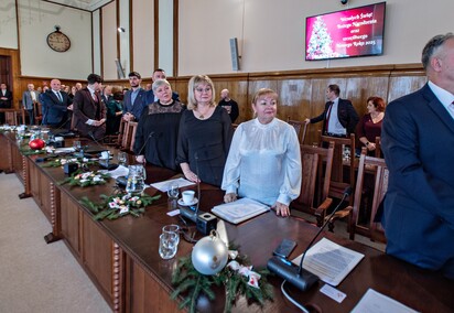 Ostatnia sesja w roku. Na koniec świątecznie