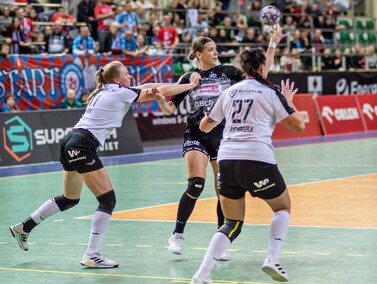 Świetna końcówka i trzy punkty Startu