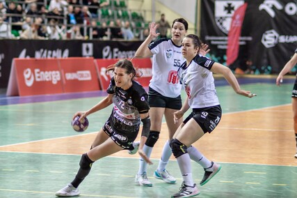 Świetna końcówka i trzy punkty Startu