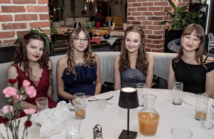 Studniówka Zespołu Szkół Pijarskich. \"To piękny początek nowego etapu\"