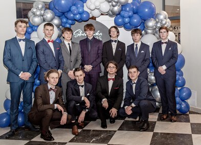 Studniówka Zespołu Szkół Pijarskich. \"To piękny początek nowego etapu\"