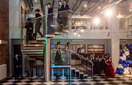 Studniówka Zespołu Szkół Pijarskich. \"To piękny początek nowego etapu\"