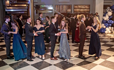 Studniówka Zespołu Szkół Pijarskich. \"To piękny początek nowego etapu\"