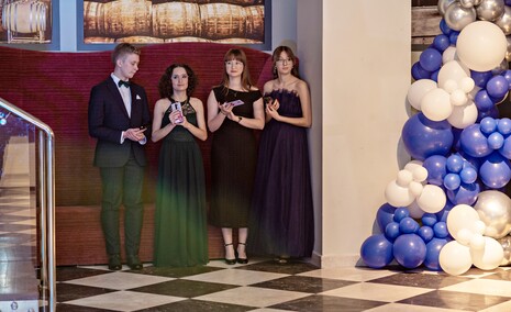 Studniówka Zespołu Szkół Pijarskich. \"To piękny początek nowego etapu\"