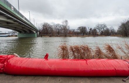 Poziom wody w rzece Elbląg obniża się. Pogotowie odwołane  (aktualizacja) 