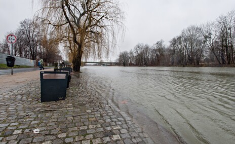 Poziom wody w rzece Elbląg obniża się. Pogotowie odwołane  (aktualizacja) 