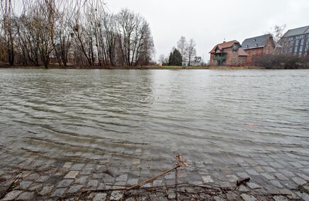 Poziom wody w rzece Elbląg obniża się. Pogotowie odwołane  (aktualizacja) 