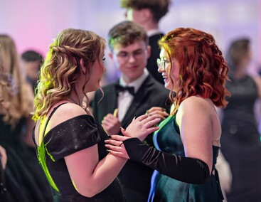 \"Ten wieczór należy do was\". Studniówka II LO