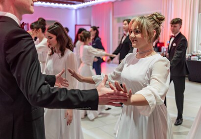 \"Ten wieczór należy do was\". Studniówka II LO