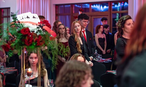 \"Ten wieczór należy do was\". Studniówka II LO