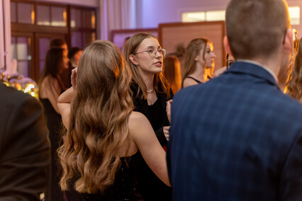 „Ostatnia prosta przed maturą”. Studniówka III LO