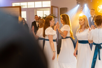 „Ostatnia prosta przed maturą”. Studniówka III LO