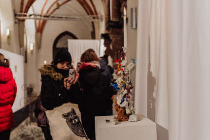 Krużganek przed tęczowym mostem