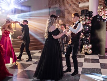 Taka noc już sie nie powtórzy. Studniówka IV LO