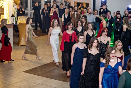 „Droga młodzieży, czas się bawić” - studniówka Liceum Sztuk Plastycznych w Gronowie Górnym