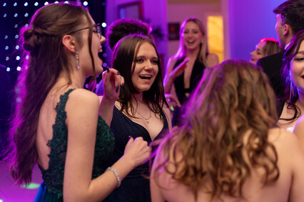 „Najpiękniejsze wspomnienia” - studniówka I LO w Elblągu