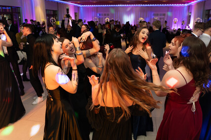 „Najpiękniejsze wspomnienia” - studniówka I LO w Elblągu