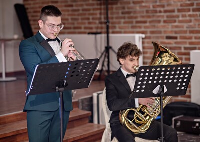 \"Czas jak gdyby się zatrzymał\". Studniówka ZPSM