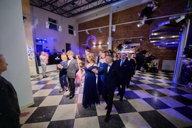 \"Czas jak gdyby się zatrzymał\". Studniówka ZPSM