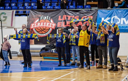 Koszykarze postraszyli lidera