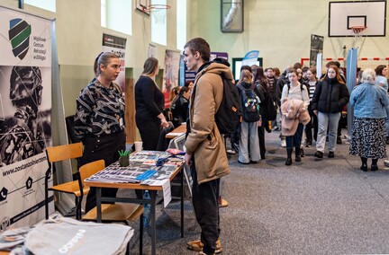 Praca szuka (młodego) człowieka