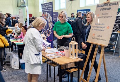 Praca szuka (młodego) człowieka