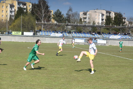 Dwa zwycięstwa w IV lidze