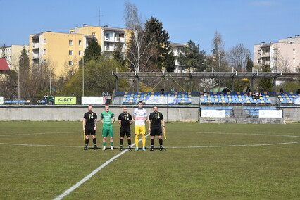 Dwa zwycięstwa w IV lidze