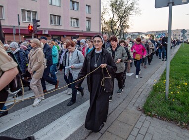 Ponieśli krzyż ulicami Elbląga