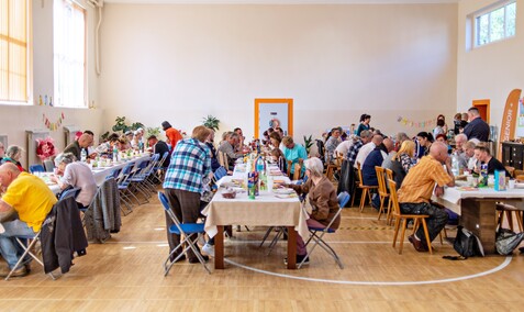 Śniadanie wielkanocne dla samotnych