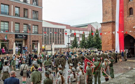 Biel i czerwień na starówce