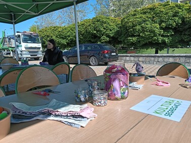 Przynieśli odpady, wyszli z kwiatami Przynieśli odpady, wyszli z kwiatami