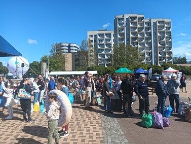 Przynieśli odpady, wyszli z kwiatami