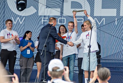 Studenci z kluczami do miasta