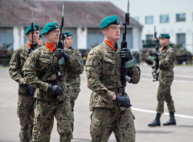 Pododdział z Westerplatte na święcie 16 pułku