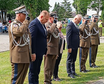Pododdział z Westerplatte na święcie 16 pułku