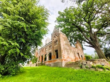 Ruiny pałacu Victora i Margarethe Fehlauer  (Letnie przystAnki  odc. 1) 