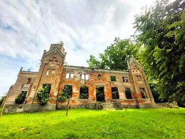 Ruiny pałacu Victora i Margarethe Fehlauer  (Letnie przystAnki  odc. 1) 