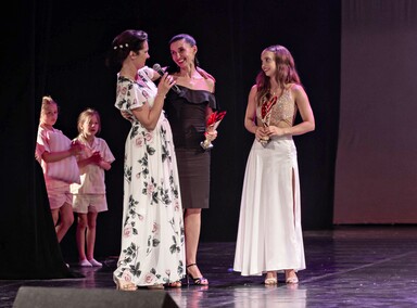 Taneczna osiemnastka szkoły Broadway