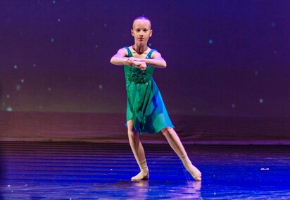 Taneczna osiemnastka szkoły Broadway