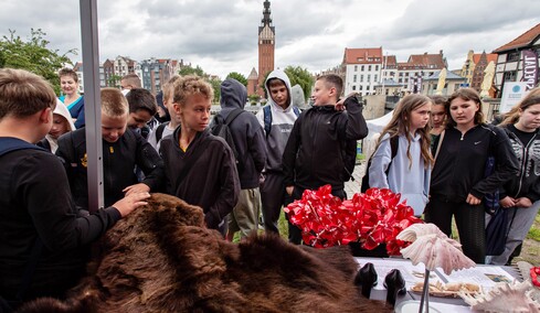 Wakacje tuż, tuż. Jak spędzić je bezpiecznie?